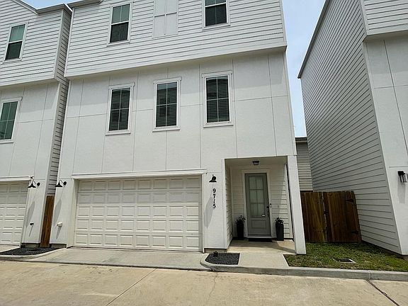 2nd image of 9715 Marlive Ln