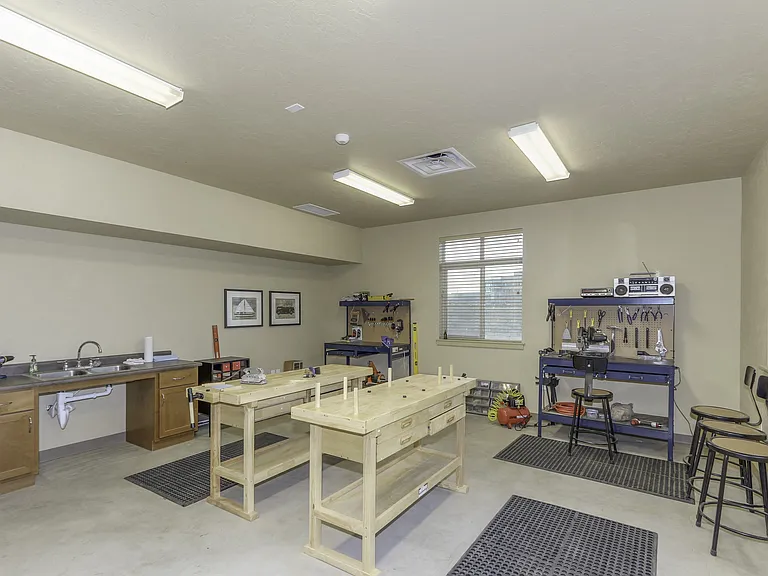 5207 W Hildebrand Blvd — Photo 12