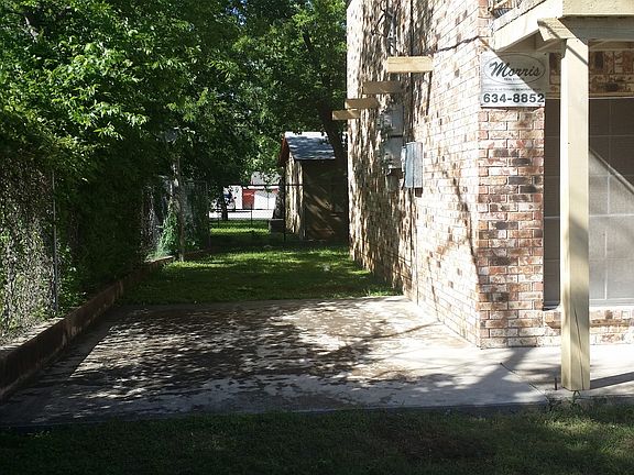4th image of 109 E. Dean Ave.