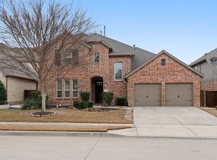 416 Lomax Ln, Fort Worth, TX 76131