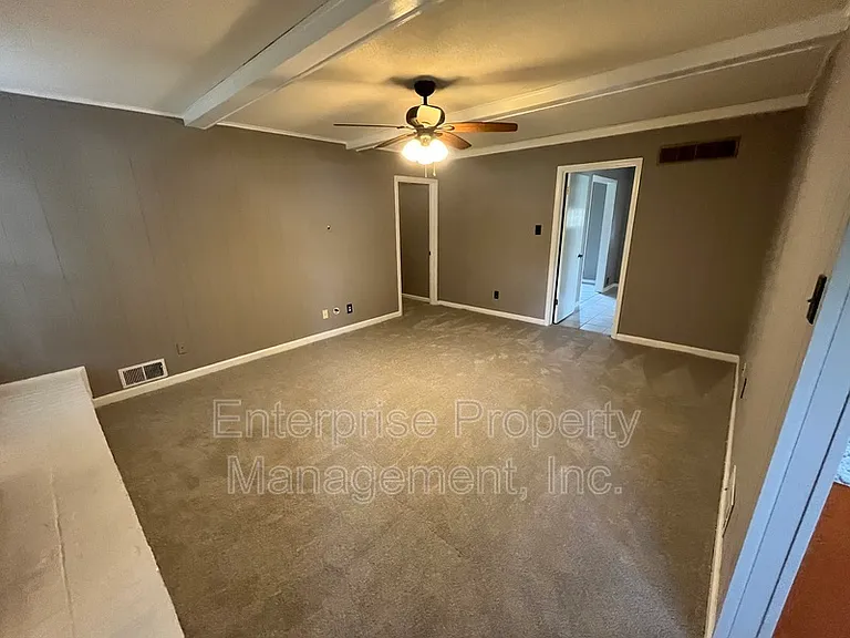 6124 Chinaberry Dr — Photo 7