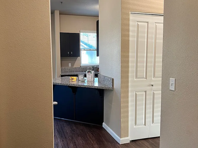 Encore Apartments — Photo 42