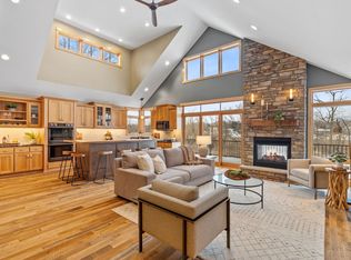 8468 Shadyview Ln N, Maple Grove, MN 55311