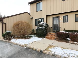 38 Park St #ST9-F, Florham Park, NJ 07932