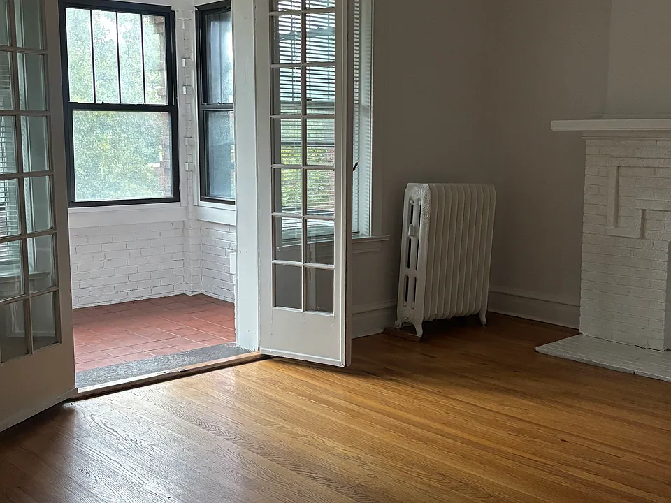 129-31 S Harvey Ave #3