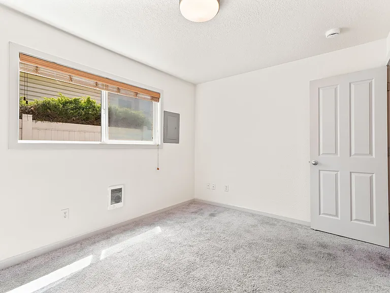 8950 N Kellogg St #15 — Photo 23