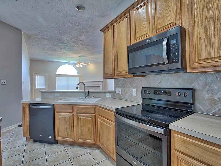 6715 Village Bridge Dr — Photo 11