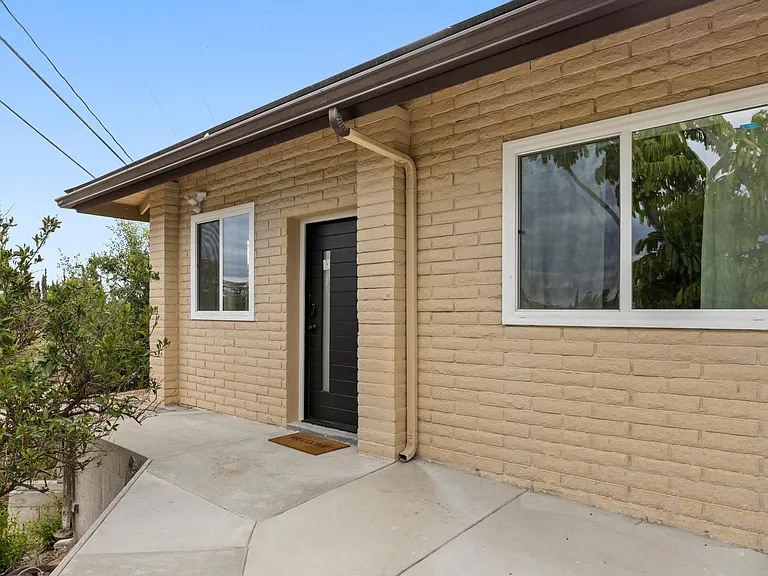 3020 Anacapa Pl — Photo 1