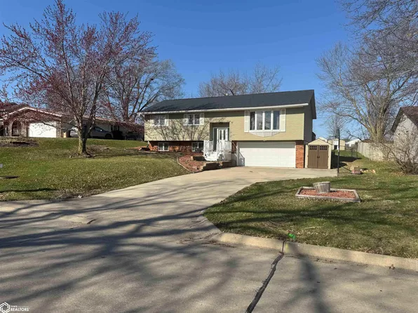 2825 Oak Meadow Dr, Ottumwa, IA 52501