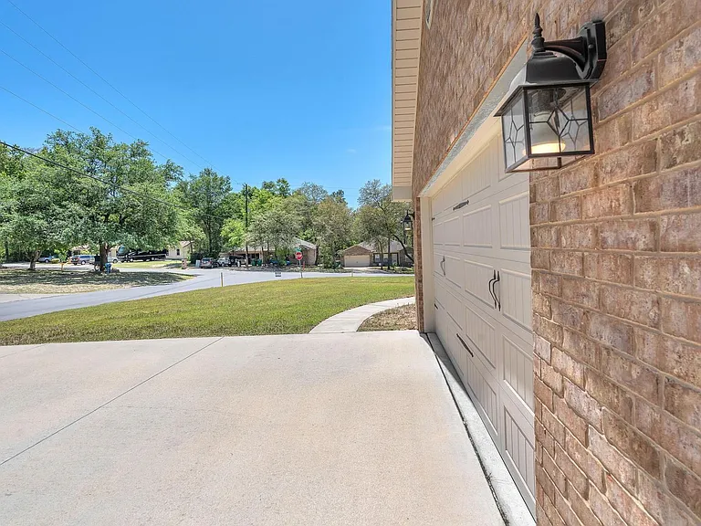 4782 Primrose St — Photo 3