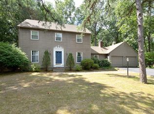 19 Barbara Ln, Longmeadow, MA 01106