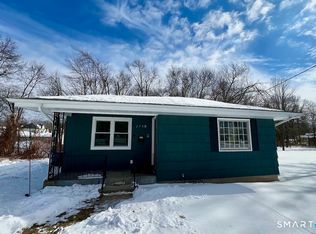 270 East St #R, Plainville, CT 06062