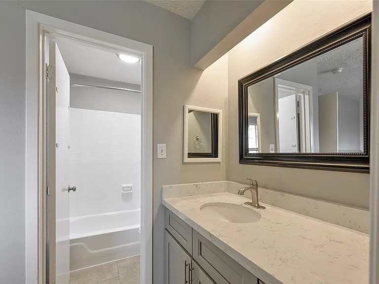 14119 Bella Dr — Photo 13