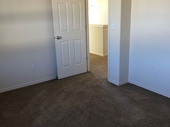 5th image of 8503 NE 85th Dr