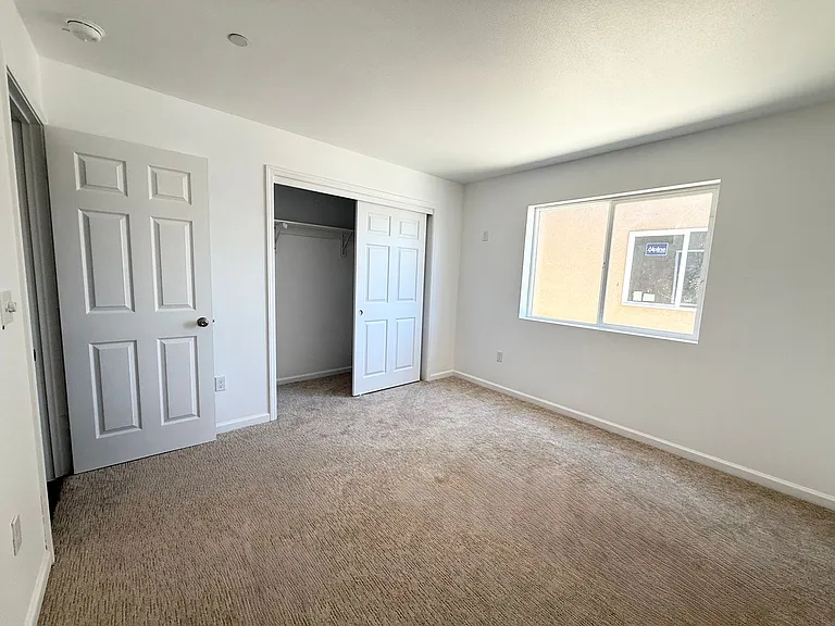 3328 N Marks Ave — Photo 42