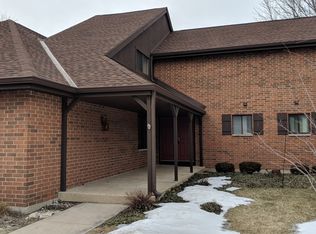 646 Cress Creek Ln, Crystal Lake, IL 60014