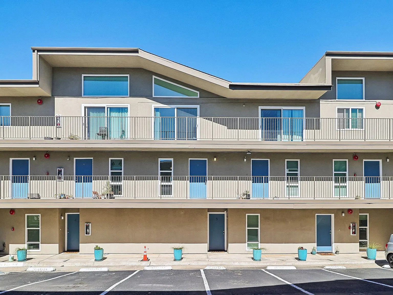 Antone Apartments — Photo 2