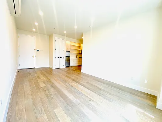 Rented by null | media 28