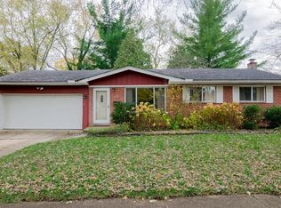 650 Canterbury Dr, Saline, MI 48176