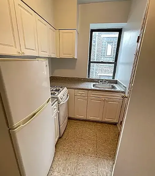 98 Thompson St #38 — Photo 4