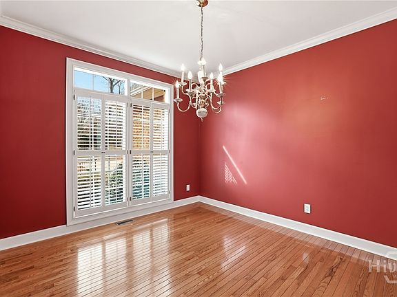 5th image of 1031 Waterford Court