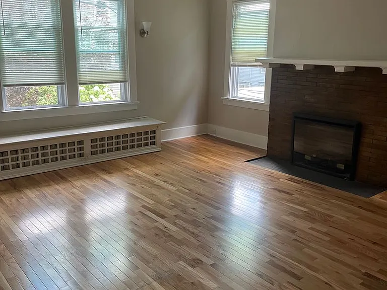 159 College St — Photo 24