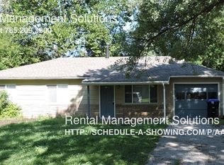 3483 SW Tara Ave, Topeka, KS 66611
