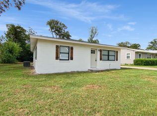 8181 Bruce St, Sneads, FL 32460