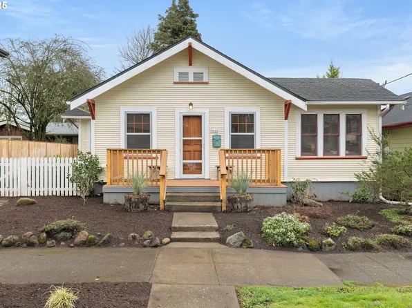 7022 NE Siskiyou St, Portland, OR 97213