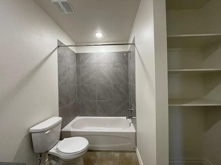 2317 Zanoletti Dr — Photo 24