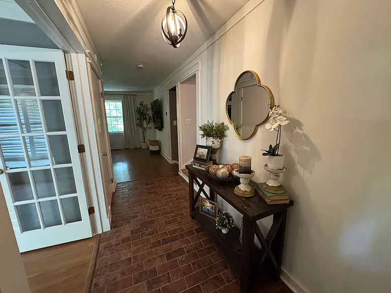 605 Country Club Dr — Photo 6