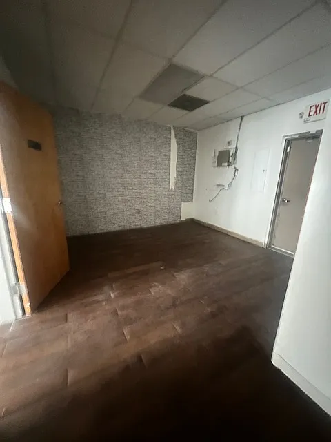 270 Glynn Street North, Unit E & F - 1 — Photo 3