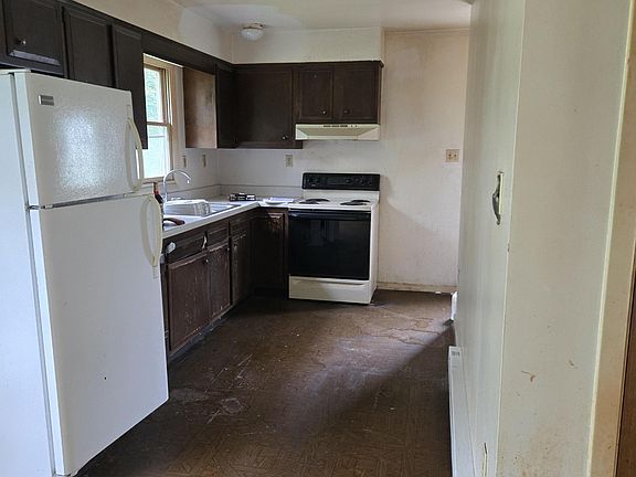 5th image of 700 Spring St