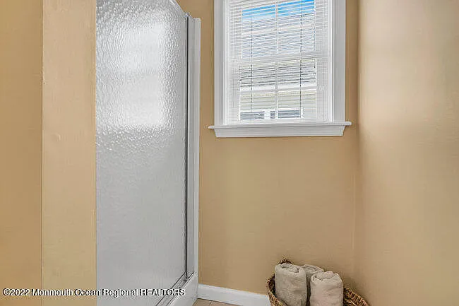 63 Fort Ave — Photo 23