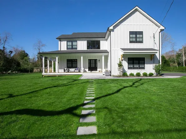 10 Tuthill Point Road, East Moriches, NY 11940