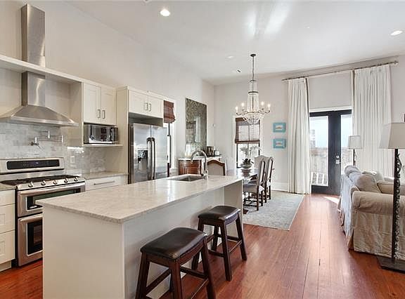 3rd image of 802 Philip St