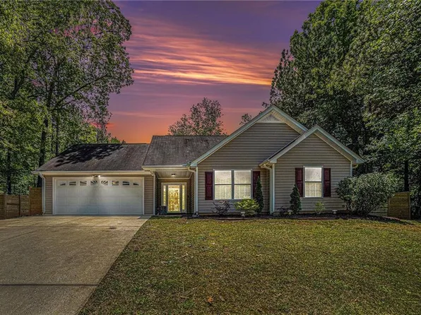 818 Courthouse Park Dr, Temple, GA 30179