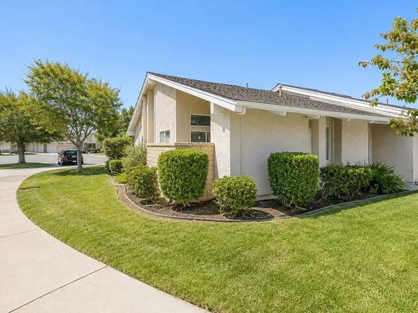 8877 Tulare Dr Unit 313D, Huntington Beach, CA 92646