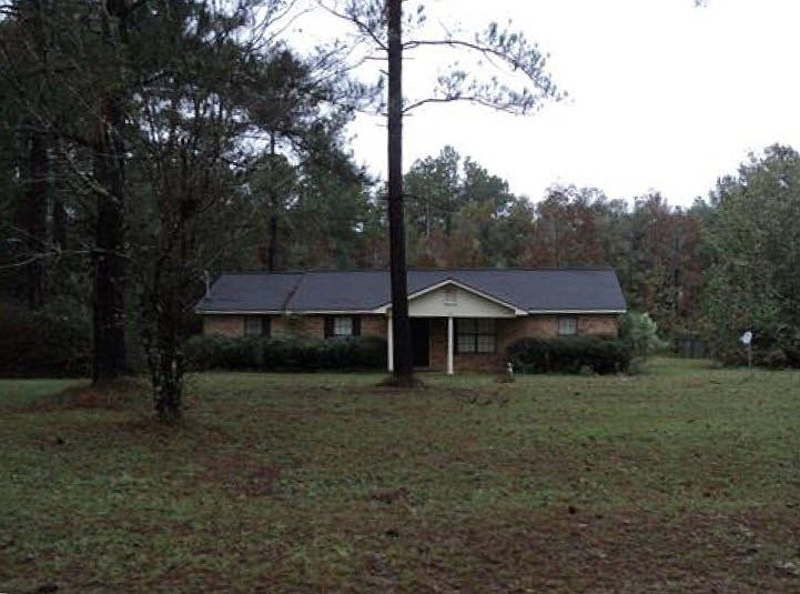 2nd image of 300 Ivy Lake Cir