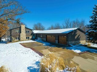 17 Mary Lane Ct, Geneseo, IL 61254