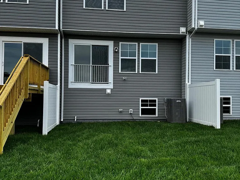 18 Clifton Mnr — Photo 40