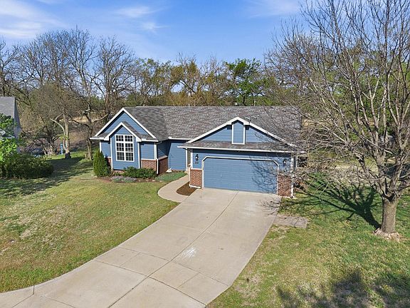 2nd image of 251 N Prairie Creek Ct