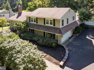 2315 Willow Brook Dr, Huntingdon Valley, PA 19006