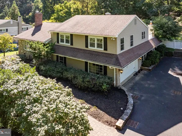 2315 Willow Brook Dr, Huntingdon Valley, PA 19006