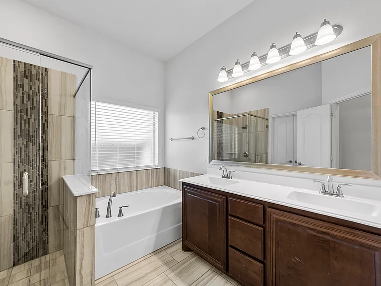 7404 Hawthorne Way — Photo 39