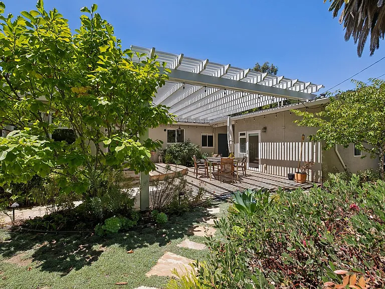 970 Palo Alto Ave — Photo 76