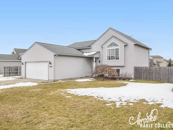 3rd image of 6600 Summer Shores Dr SE
