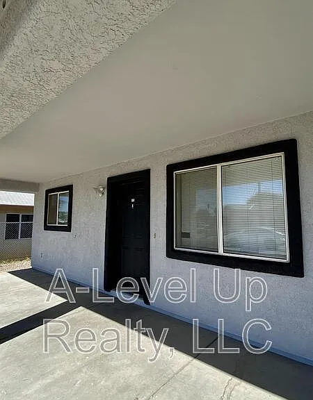 913 E 34th St #1 — Photo 3