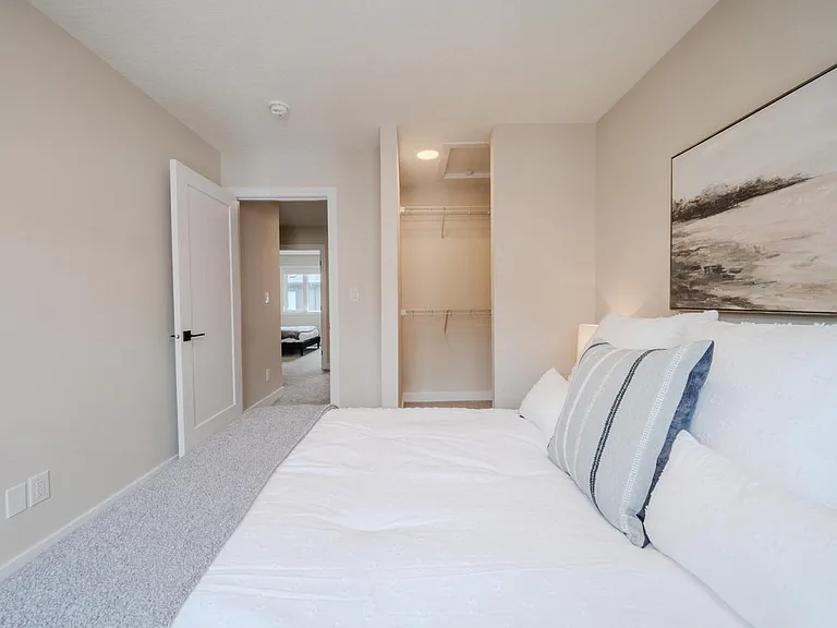4703 32nd Ave — Photo 104