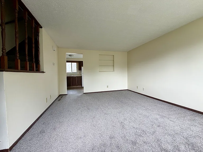 331 Locke Ave NW #333 — Photo 6